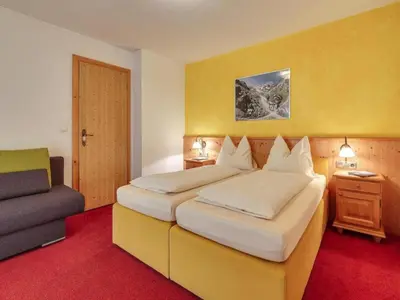 Ein Bett oder Betten in einem Zimmer der Unterkunft Apartment in Fügen near Spieljochbahn