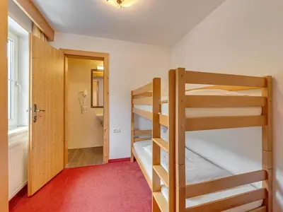 Ein Bett oder Betten in einem Zimmer der Unterkunft Apartment in Fügen near Spieljochbahn