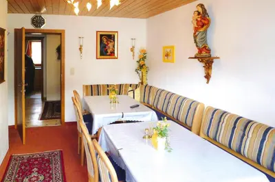 Ein Sitzbereich in der Unterkunft Country House in Zillertal near Spieljochbahn