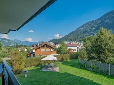 Ein allgemeiner Bergblick oder ein Berglick von der Ferienwohnung aus