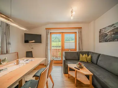 Ein Sitzbereich in der Unterkunft Apartment in Brixen near Wilder Kaiser Gondola