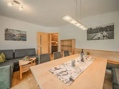 Ein Sitzbereich in der Unterkunft Apartment in Brixen near Wilder Kaiser Gondola