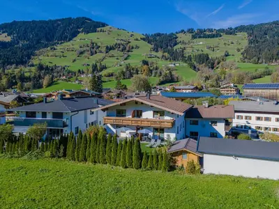 Ein allgemeiner Bergblick oder ein Berglick von der Ferienwohnung aus
