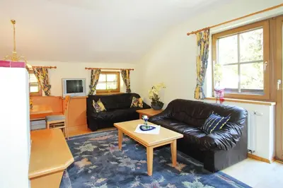 Ein Sitzbereich in der Unterkunft Apartment in Itter near Wilder Kaiser Ski Area