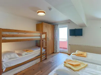 Ein Bett oder Betten in einem Zimmer der Unterkunft Chalet in Krimml near Zillertal Slopes