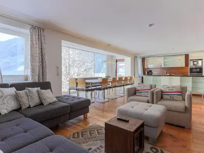 Ein Sitzbereich in der Unterkunft Luxurious Holiday Home in Krimml with Sauna