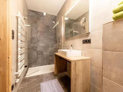 Ein Badezimmer in der Unterkunft Apartment in Strass im Zillertal in a beautiful setting