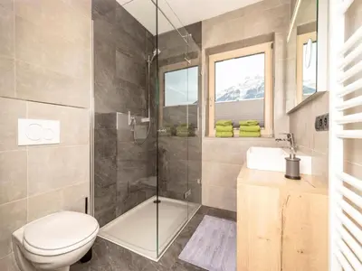 Ein Badezimmer in der Unterkunft Penthouse in Strass near Zillertal Alps