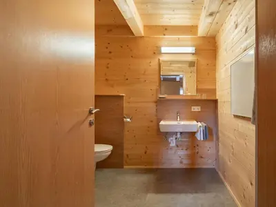 Ein Badezimmer in der Unterkunft Apartment Talbach by Interhome