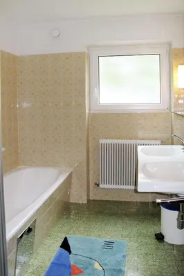 Ein Badezimmer in der Unterkunft Apartment Elisabeth-3 by Interhome