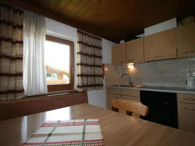 Küche/Küchenzeile in der Unterkunft Apartment Klocker by Interhome