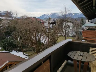 Ein allgemeiner Bergblick oder ein Berglick von der Ferienwohnung aus