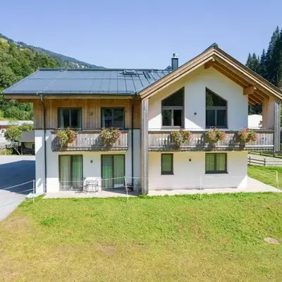 Chalet in Saalbach near Ski Lift and Sauna