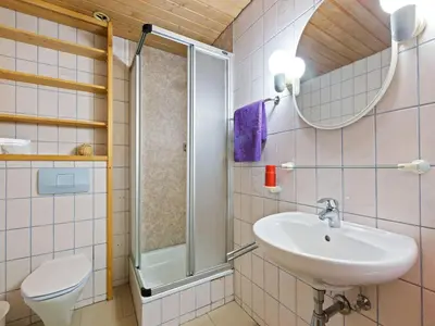 Ein Badezimmer in der Unterkunft Apartment in Saalbach near Ski Slopes