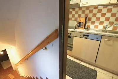Küche/Küchenzeile in der Unterkunft SMALL & COZY 2 Bedroom City Apartment by Belle Stay