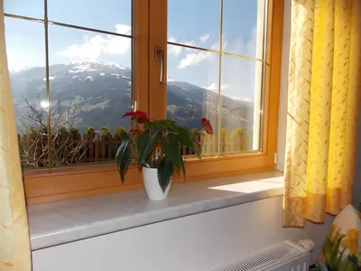 Ein allgemeiner Bergblick oder ein Berglick von der Ferienwohnung aus
