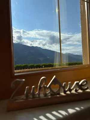 Ein allgemeiner Bergblick oder ein Berglick von der Ferienwohnung aus