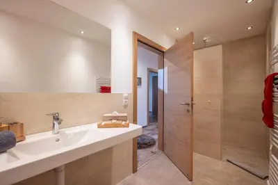 Ein Badezimmer in der Unterkunft Alpinjuwel in Hippach