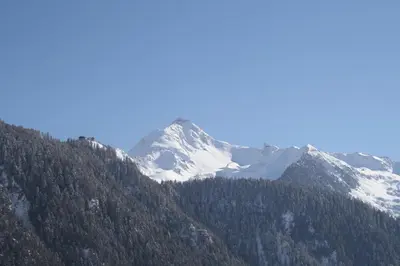 Ein allgemeiner Bergblick oder ein Berglick von der Ferienwohnung aus