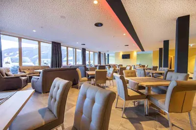 Ein Sitzbereich in der Unterkunft Hotel Krimml