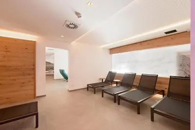 Ein Sitzbereich in der Unterkunft Venediger Lodge