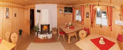 Ein Sitzbereich in der Unterkunft Landhaus Schiestl