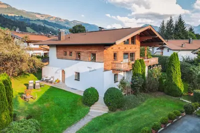 Ein allgemeiner Bergblick oder ein Berglick von der Ferienwohnung aus