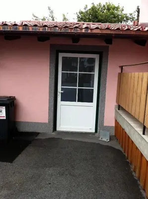Das Gebäude in dem sich die Ferienwohnung befindet