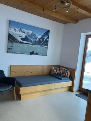 Ein Sitzbereich in der Unterkunft Ferienwohnung Bärfeld