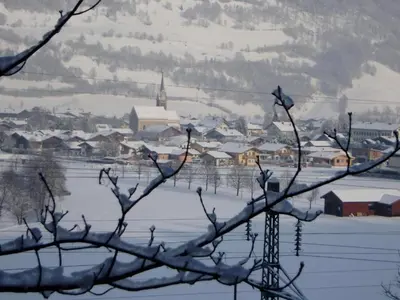 Chalet in Niedernsill near Ski Slopes im Winter