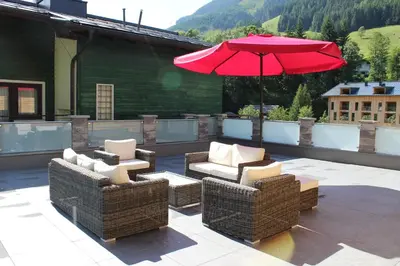 Ein allgemeiner Bergblick oder ein Berglick von des Bed & Breakfasts aus