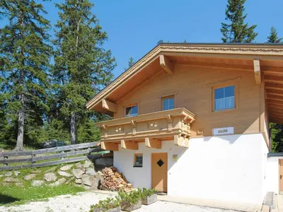 Das Gebäude in dem sich das Chalet befindet