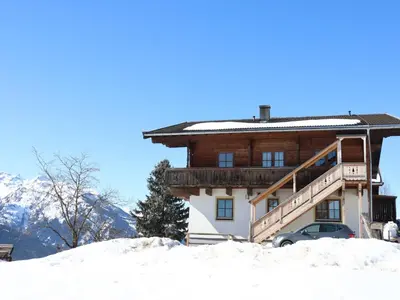 Ein allgemeiner Bergblick oder ein Berglick von der Ferienwohnung aus