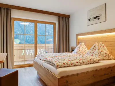 Ein Bett oder Betten in einem Zimmer der Unterkunft Chalet in Wald near Ski Slopes