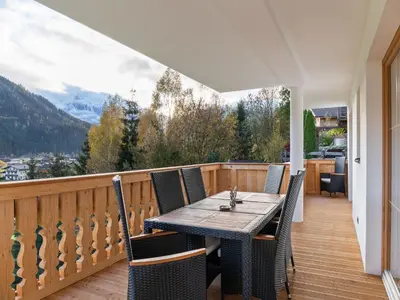 Ein allgemeiner Bergblick oder ein Berglick von der Ferienwohnung aus