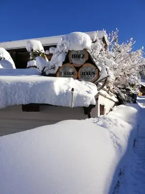 Holzfällerhaus Melkstatt im Winter