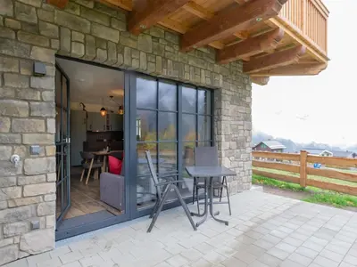 Ein Balkon oder eine Terrasse in der Unterkunft Chalet in Krimml near Ski Slopes