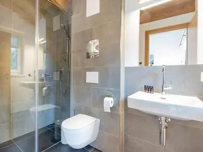 Ein Badezimmer in der Unterkunft Chalet in Krimml near Ski Slopes