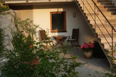 Ein Garten an der Unterkunft Genner