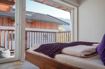 Ein Bett oder Betten in einem Zimmer der Unterkunft Edelnest by Peak Stay