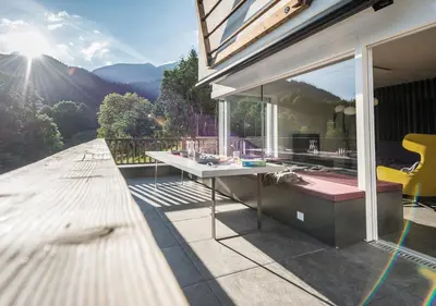Ein allgemeiner Bergblick oder ein Berglick von der Ferienwohnung aus