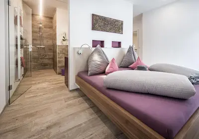 Ein Bett oder Betten in einem Zimmer der Unterkunft Edelnest by Peak Stay