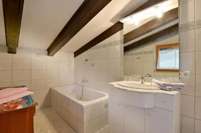 Ein Badezimmer in der Unterkunft Haus Pöll