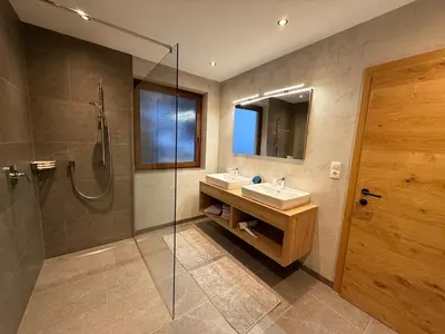Ein Badezimmer in der Unterkunft Residence Alpin