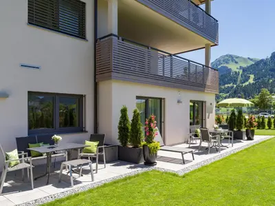Ein allgemeiner Bergblick oder ein Berglick von der Ferienwohnung aus