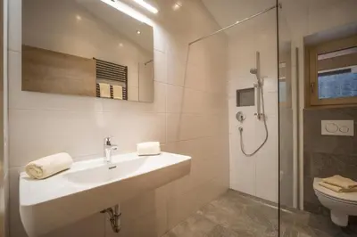 Ein Badezimmer in der Unterkunft Haus Kreidl