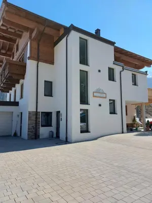 Das Gebäude in dem sich das Bed & Breakfast befindet