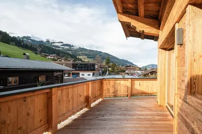 Ein allgemeiner Bergblick oder ein Berglick von der Ferienwohnung aus