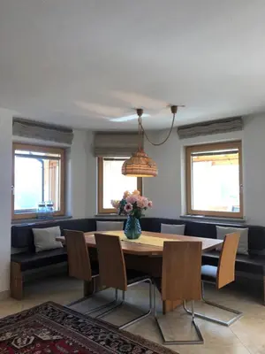 Ein Sitzbereich in der Unterkunft Gutshof Harlandleiten