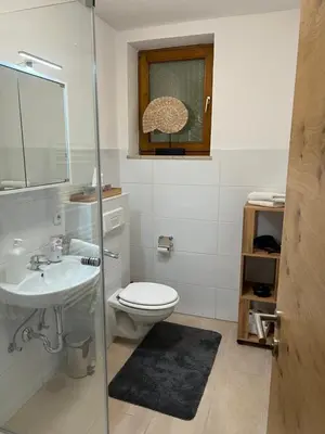 Ein Badezimmer in der Unterkunft Haus Colorado am Gaisberg